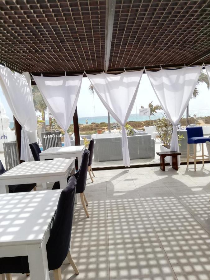 Adult Only Beachfront 2 Bedroom Apartment Santa Maria Airport Pick Up, Aircon, Unlimited Wifi Ideal For Remote Working And Long Stay Exterior foto