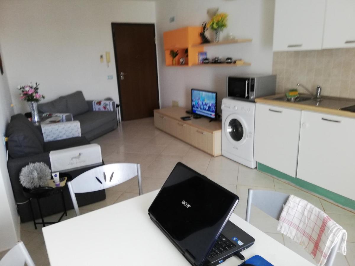 Adult Only Beachfront 2 Bedroom Apartment Santa Maria Airport Pick Up, Aircon, Unlimited Wifi Ideal For Remote Working And Long Stay Exterior foto